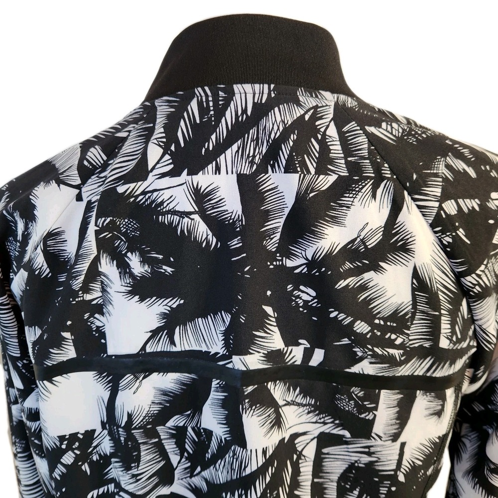 Fabletics Diana Bomber Jacket Womens Small Black & White Malibu Leaf Print Top - Picture 9 of 16